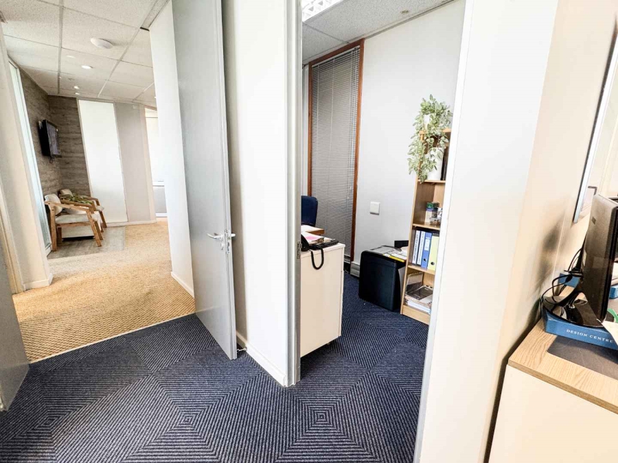 To Let Commercial Property for Rent in Plattekloof Western Cape